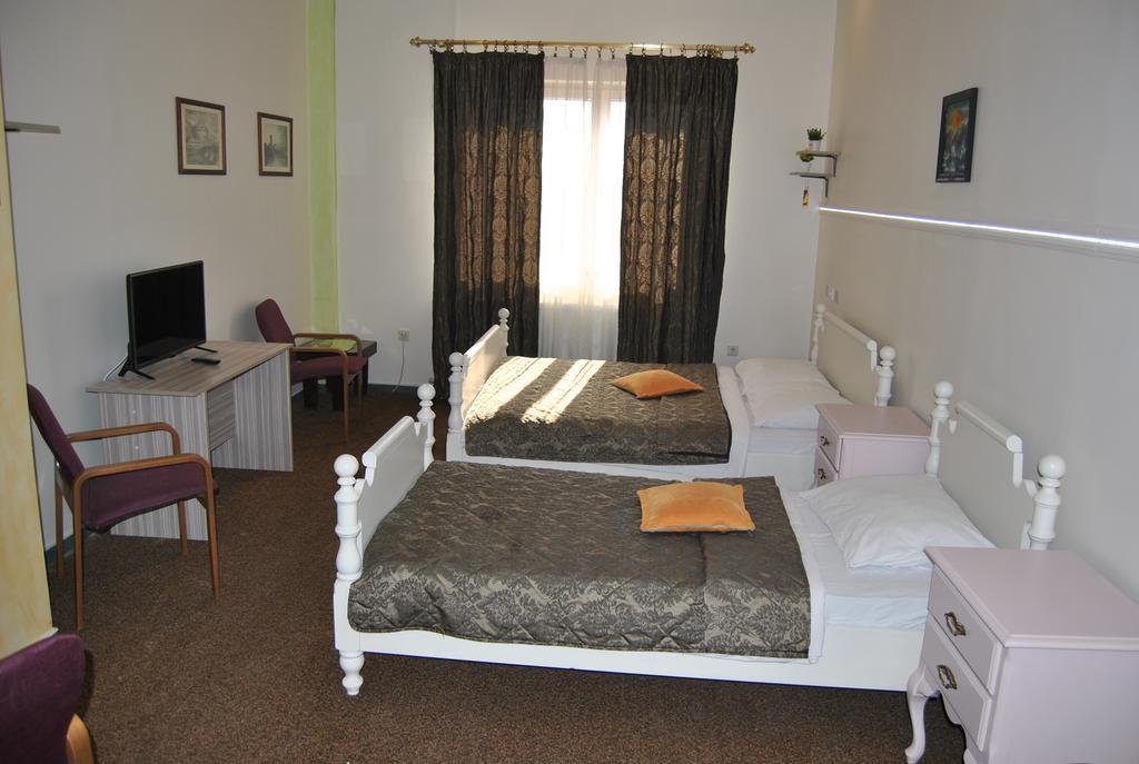 Hotel Italia Сараево Экстерьер фото
